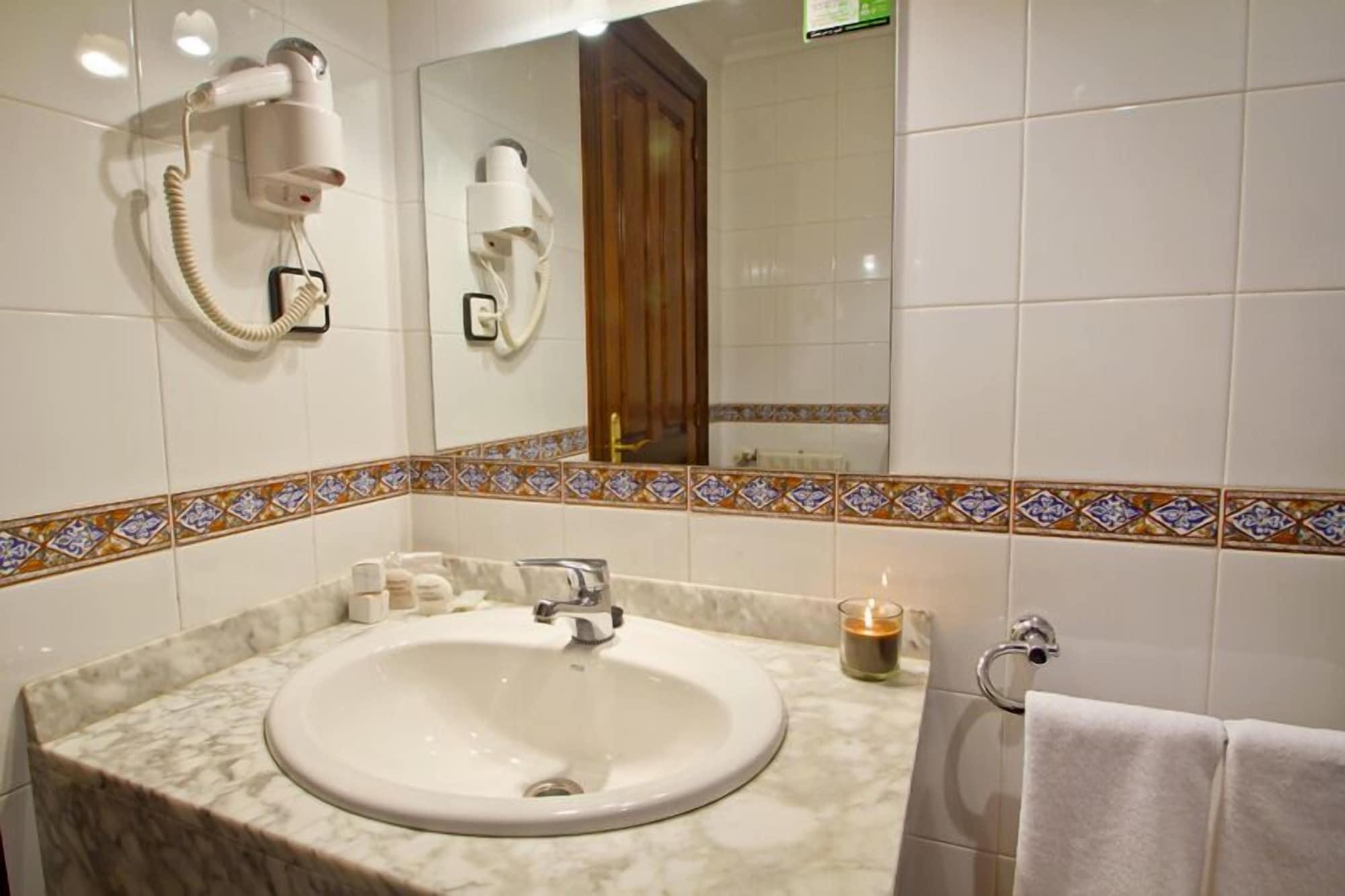 Apartamentos Capriccio Σαντιγιάνα ντελ Μαρ Εξωτερικό φωτογραφία