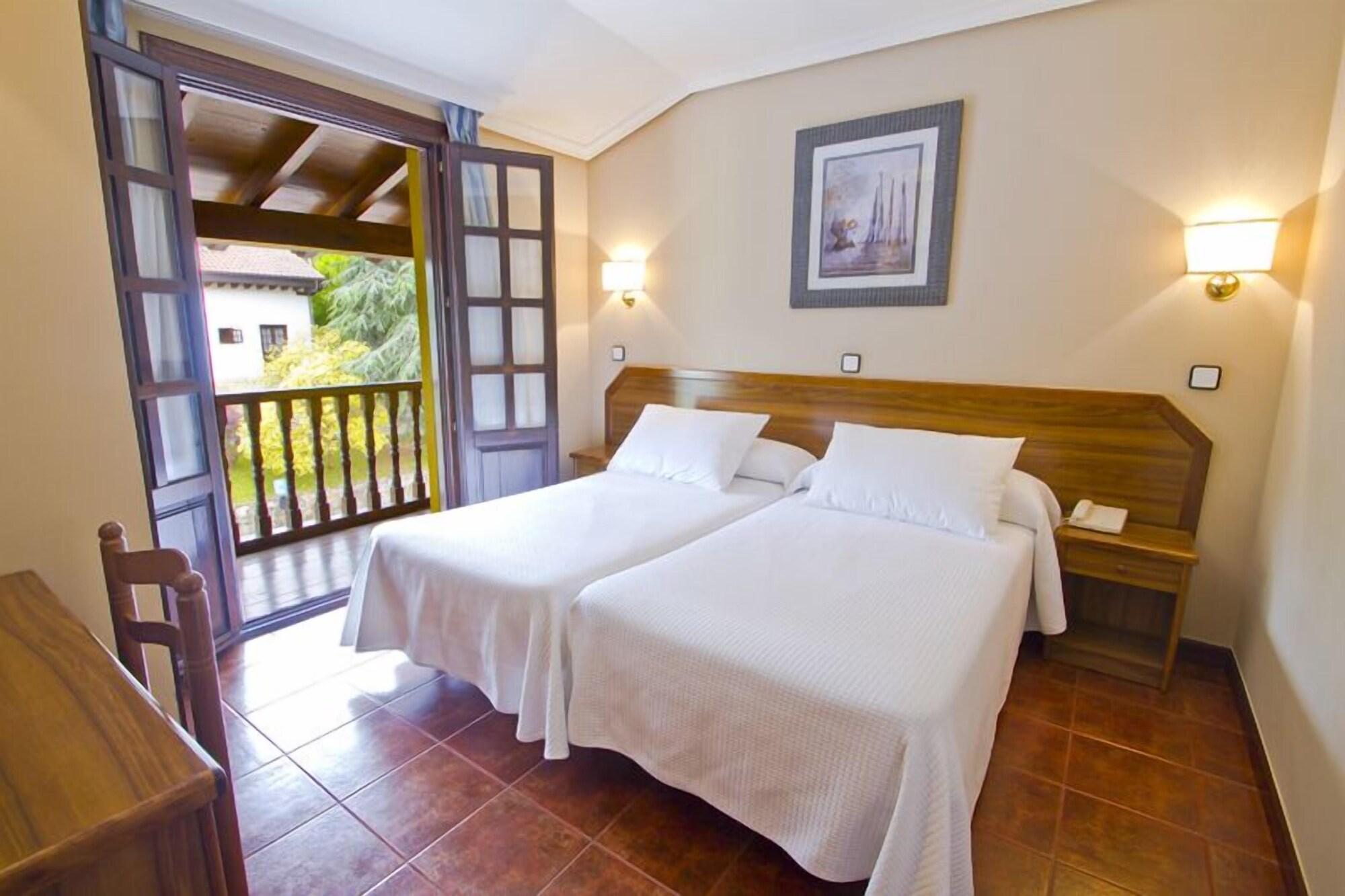 Apartamentos Capriccio Σαντιγιάνα ντελ Μαρ Εξωτερικό φωτογραφία