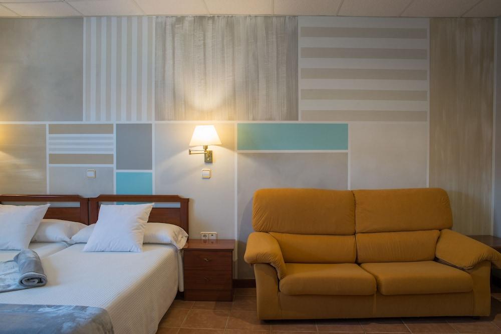 Apartamentos Capriccio Σαντιγιάνα ντελ Μαρ Εξωτερικό φωτογραφία
