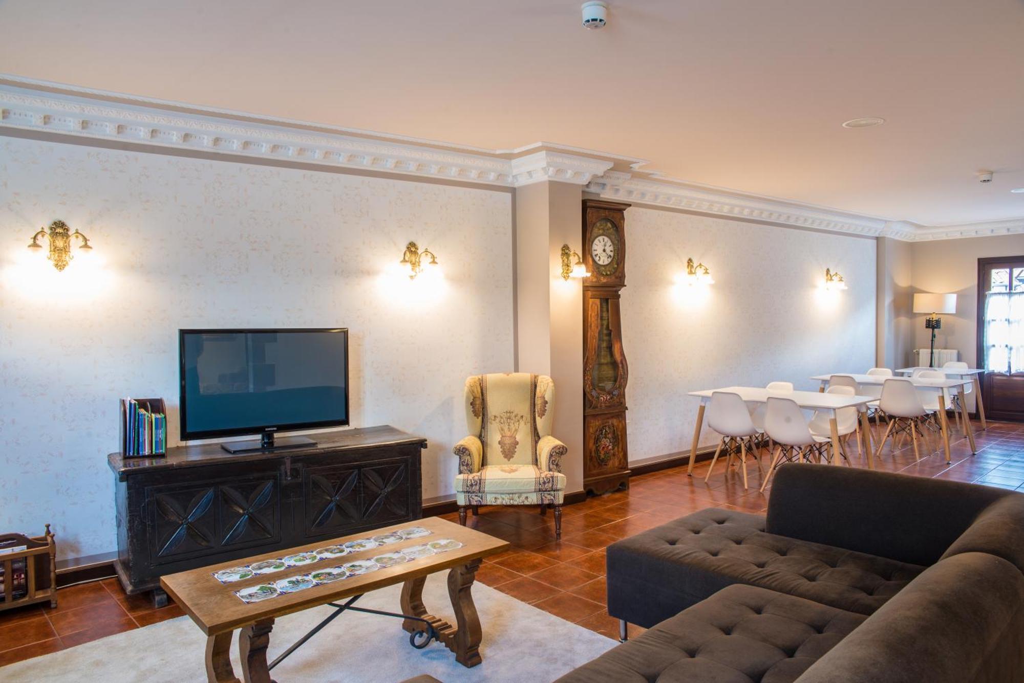 Apartamentos Capriccio Σαντιγιάνα ντελ Μαρ Εξωτερικό φωτογραφία