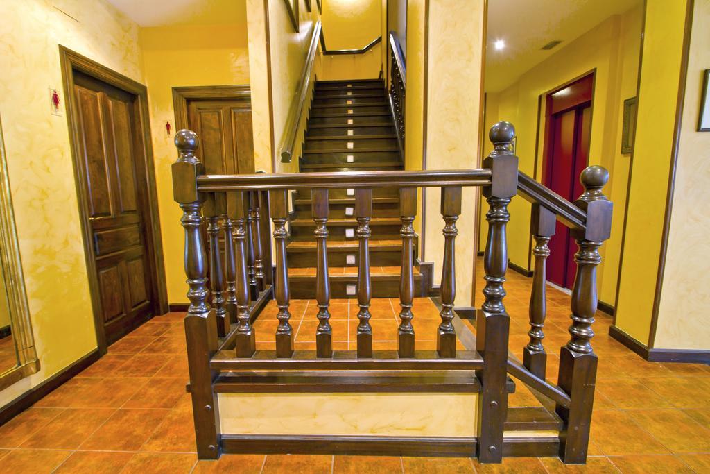 Apartamentos Capriccio Σαντιγιάνα ντελ Μαρ Εξωτερικό φωτογραφία